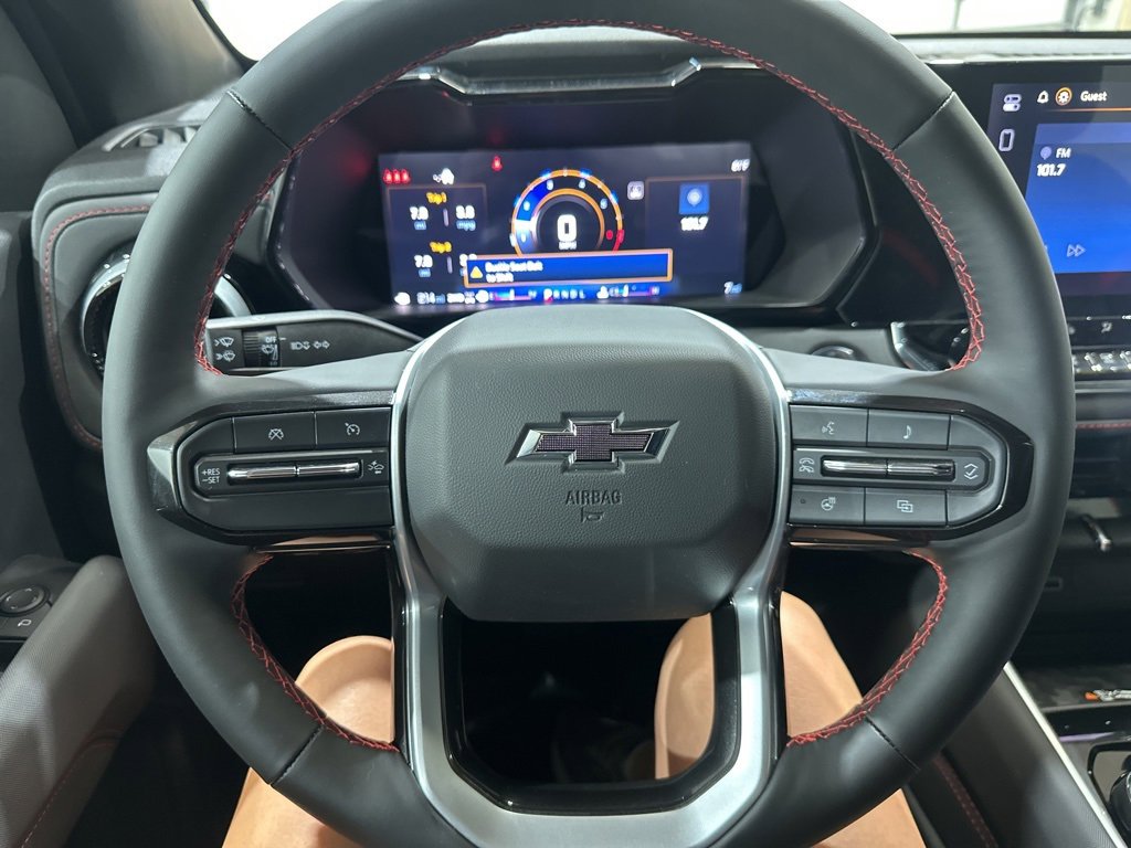 2025 Chevrolet Colorado Z71 photo 9