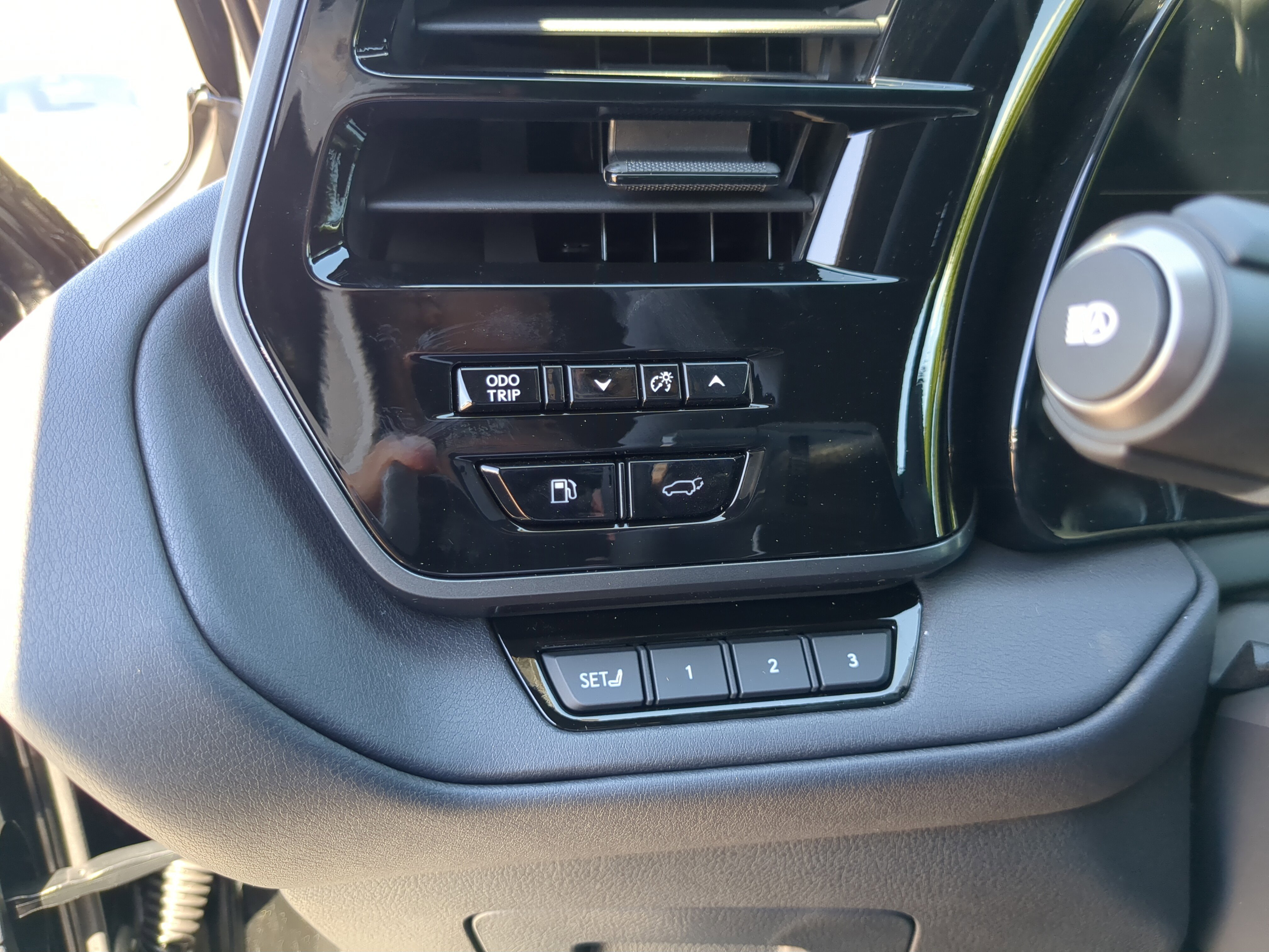 2026 Lexus TX 500h F SPORT Performance Premium photo 18