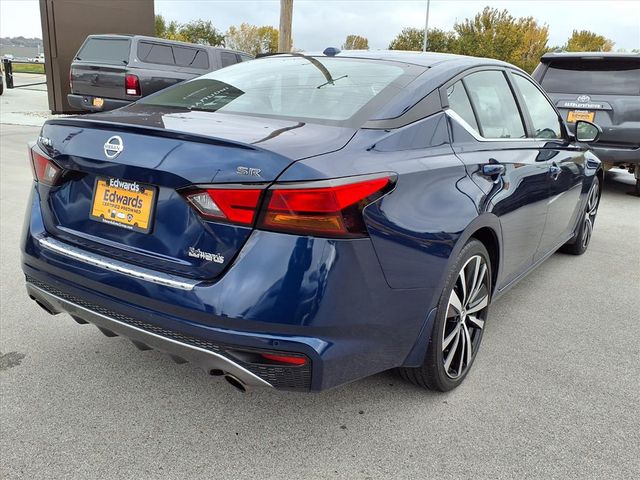2022 Nissan Altima 2.5 SR photo 3