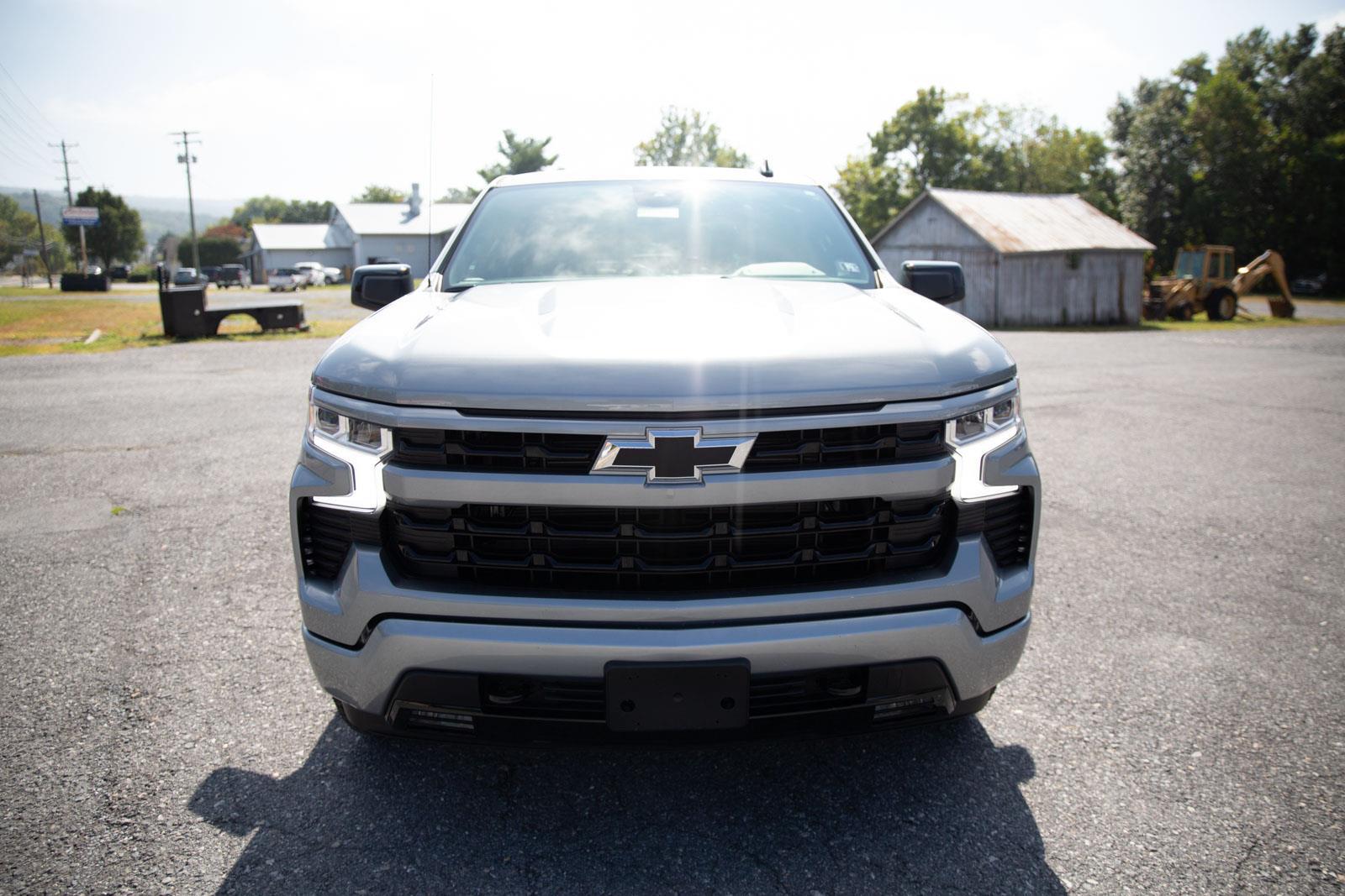 2025 Chevrolet Silverado 1500 RST photo 10
