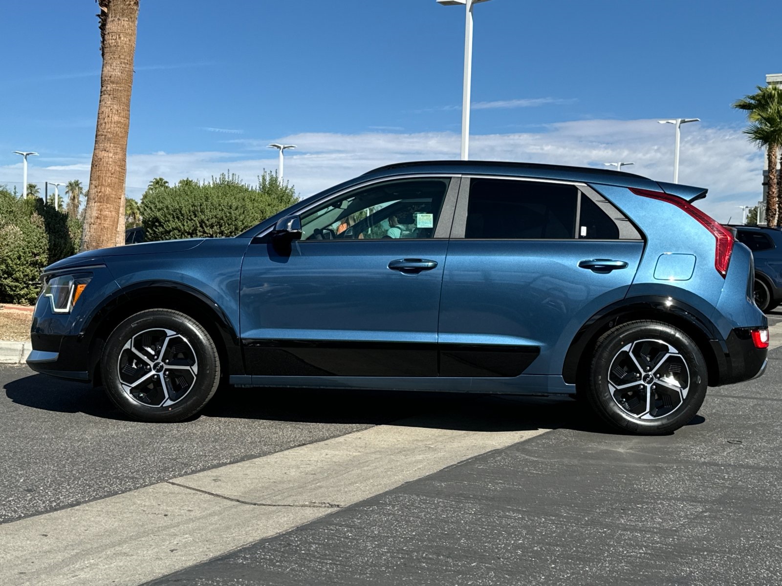 2025 Kia Niro SX Touring photo 6