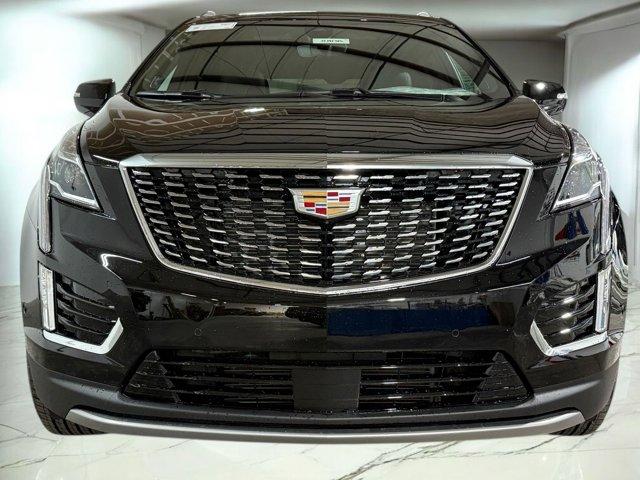 2025 Cadillac XT5 Premium Luxury photo 2