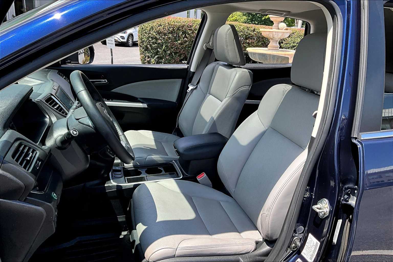 2015 Honda CR-V Touring photo 7