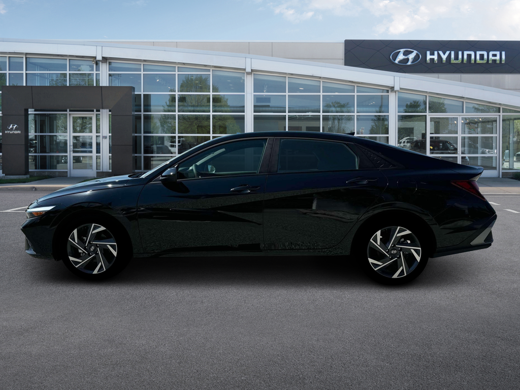 2025 Hyundai Elantra SEL Sport photo 2