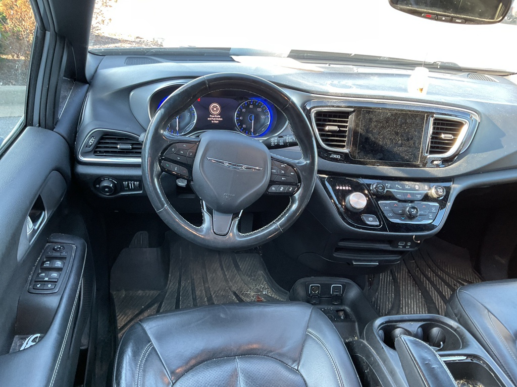 2019 Chrysler Pacifica Touring L photo 12