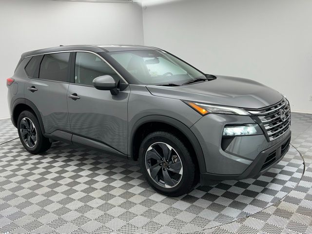 2024 Nissan Rogue SV photo 3