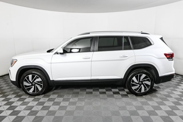 2025 Volkswagen Atlas SEL photo 3