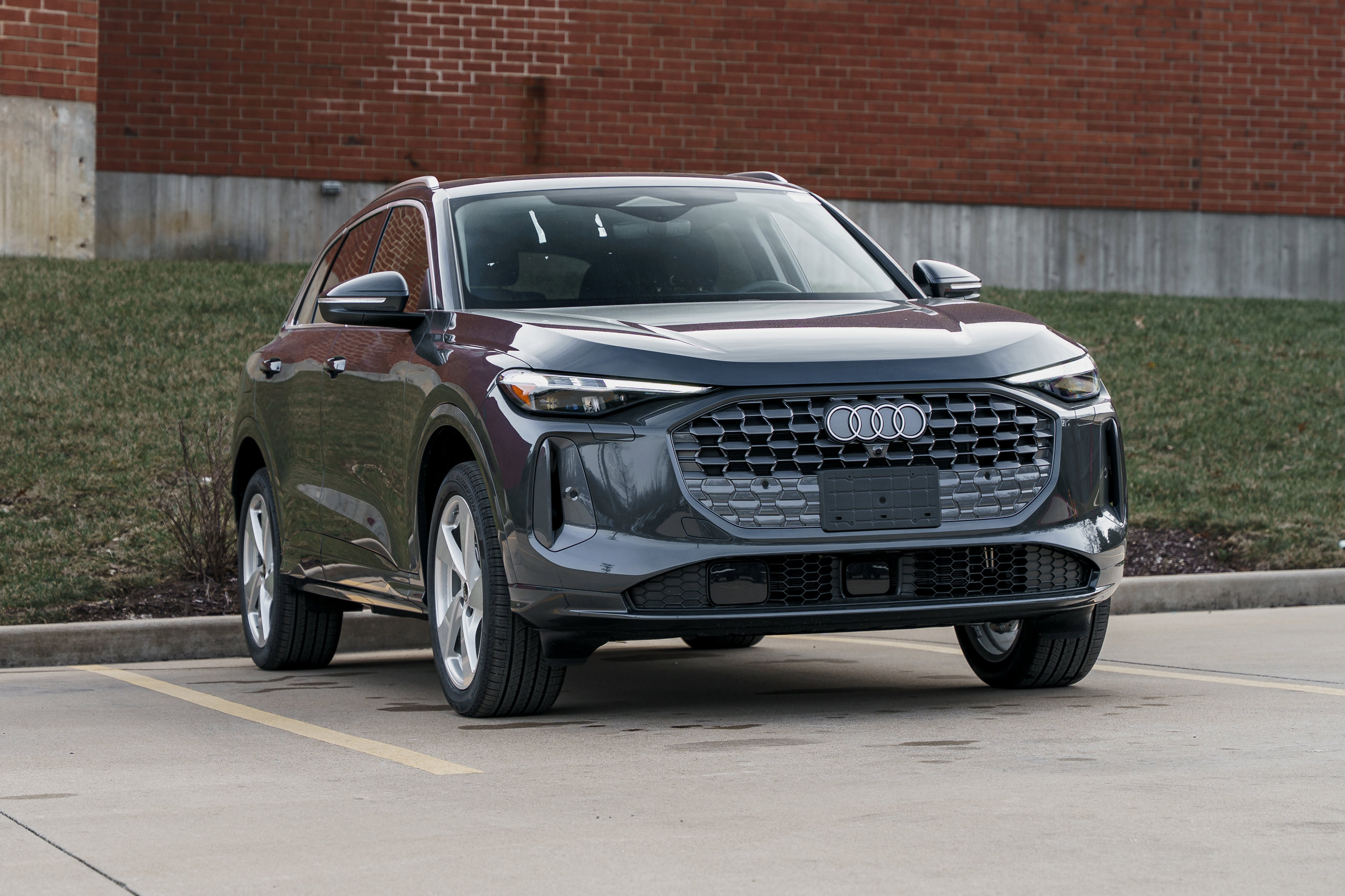 2025 Audi New Q5 Premium Plus's photo