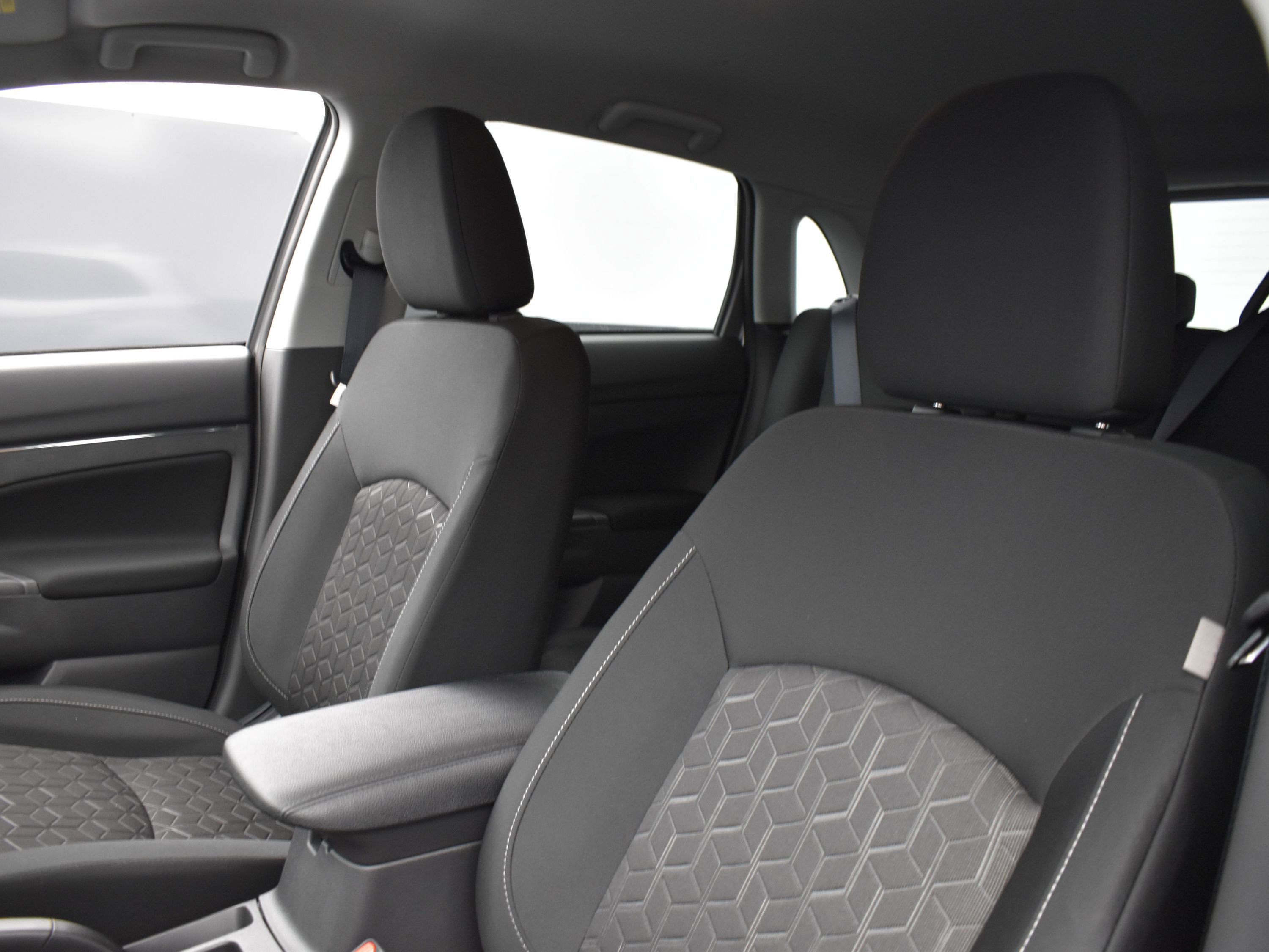2025 Mitsubishi Outlander Sport SE photo 10