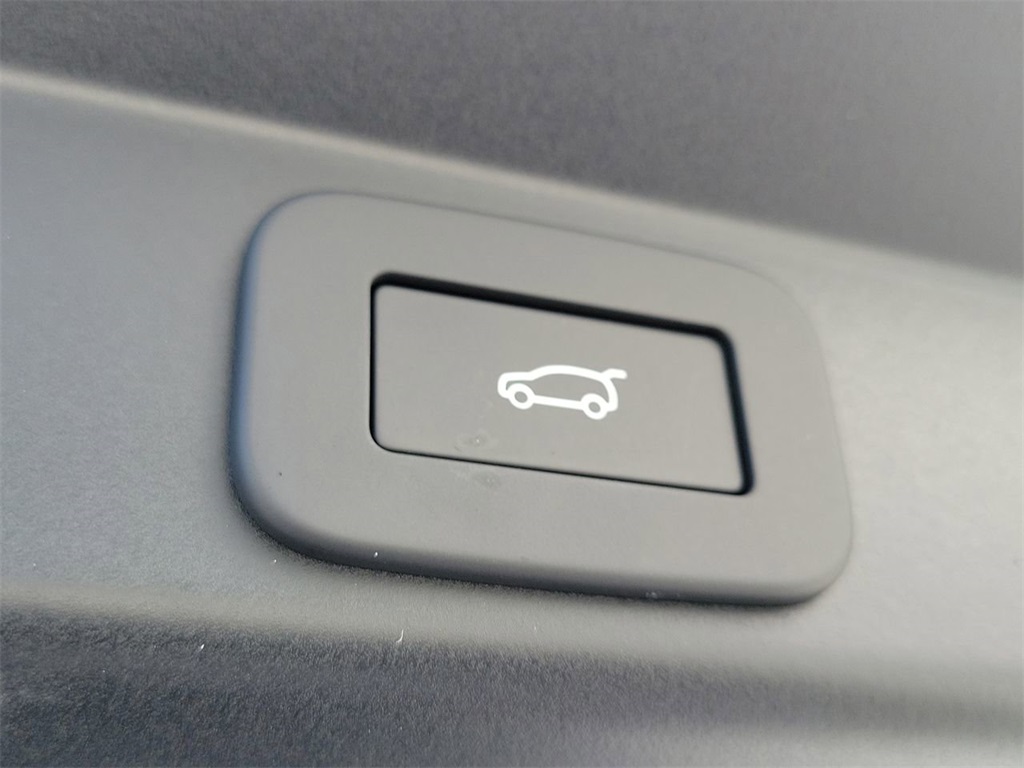 2025 Land Rover Range Rover Sport SE photo 10