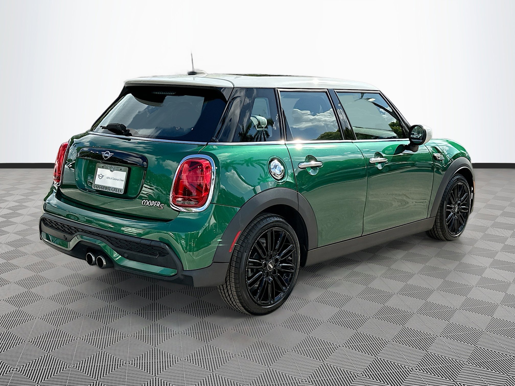 2023 Mini Cooper S Hardtop 4 Door photo 7