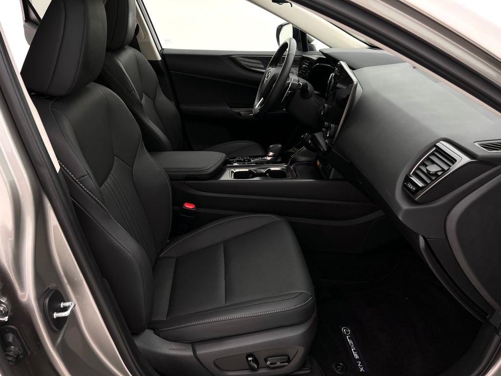 2025 Lexus NX 350 Premium photo 14