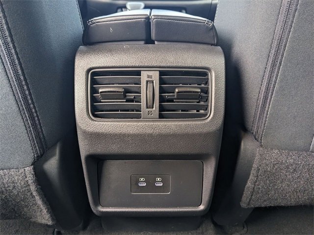 2024 Nissan Rogue SV photo 9