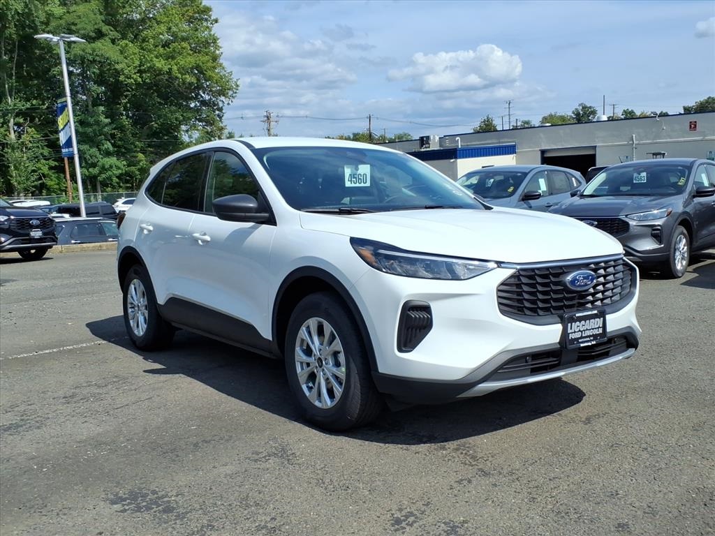 2025 Ford Escape Active's photo