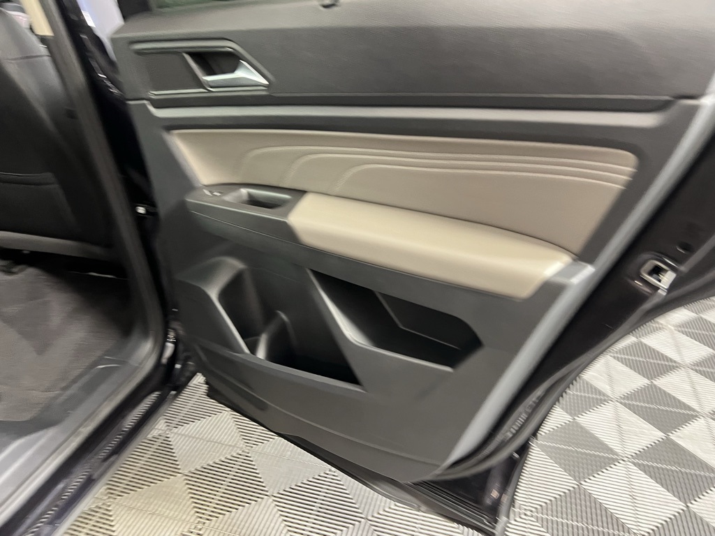 2022 Volkswagen Atlas SE Technology photo 24