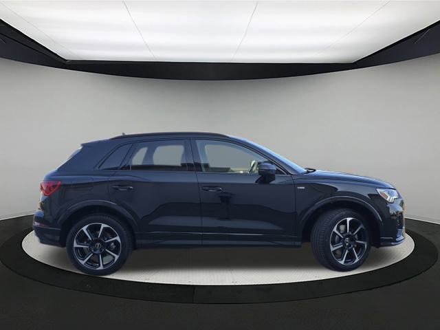 2025 Audi Q3 S line Premium Plus photo 6