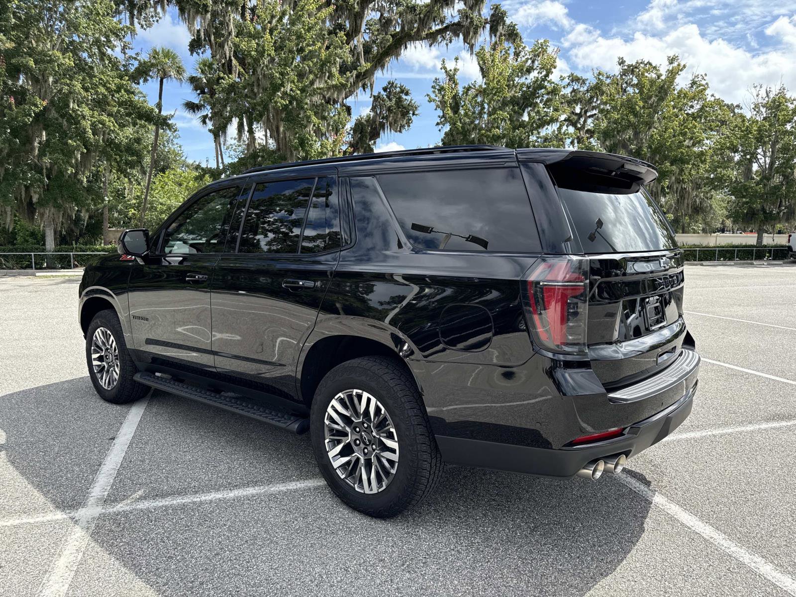 2025 Chevrolet Tahoe Z71 photo 4