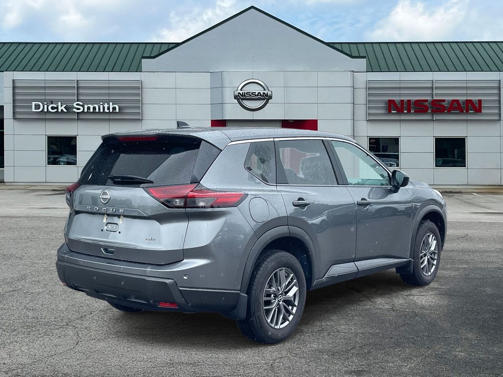 Used 2025 Gray Nissan S image 6