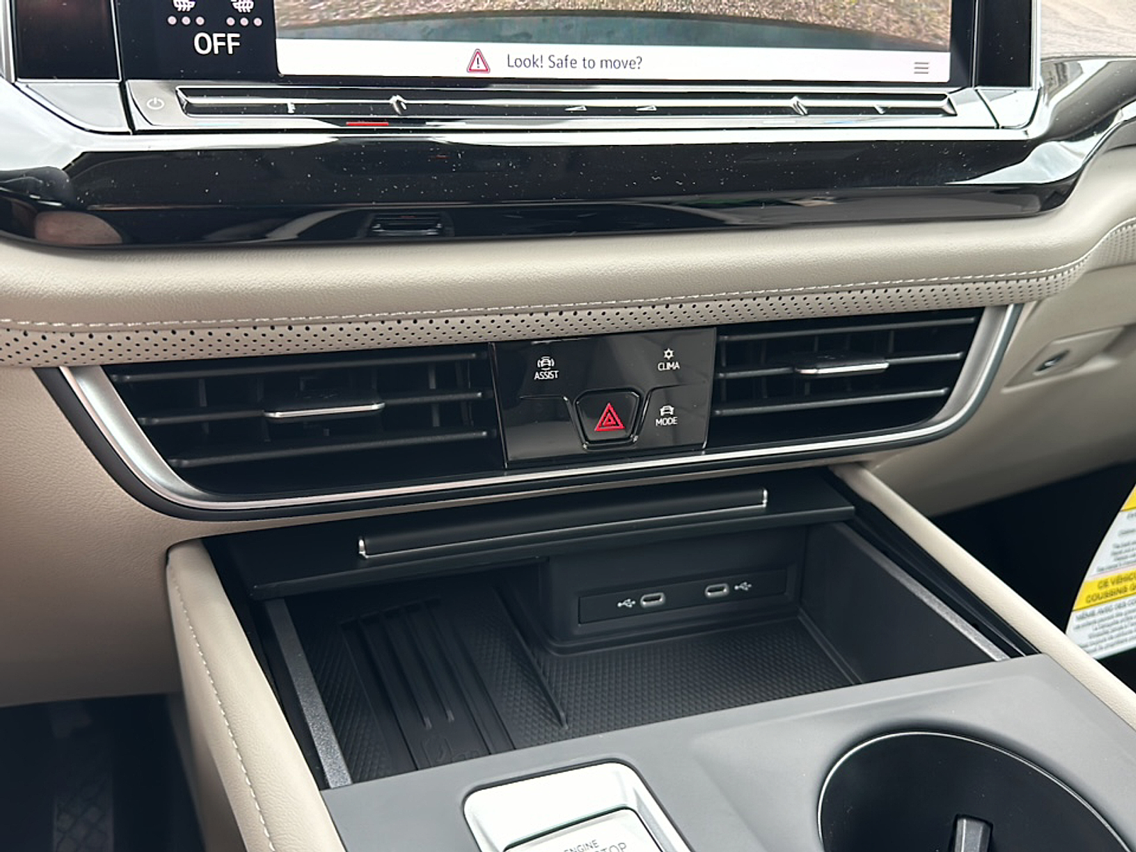 New 2025 Deep Black Pearl Volkswagen 2.0T SE image 25