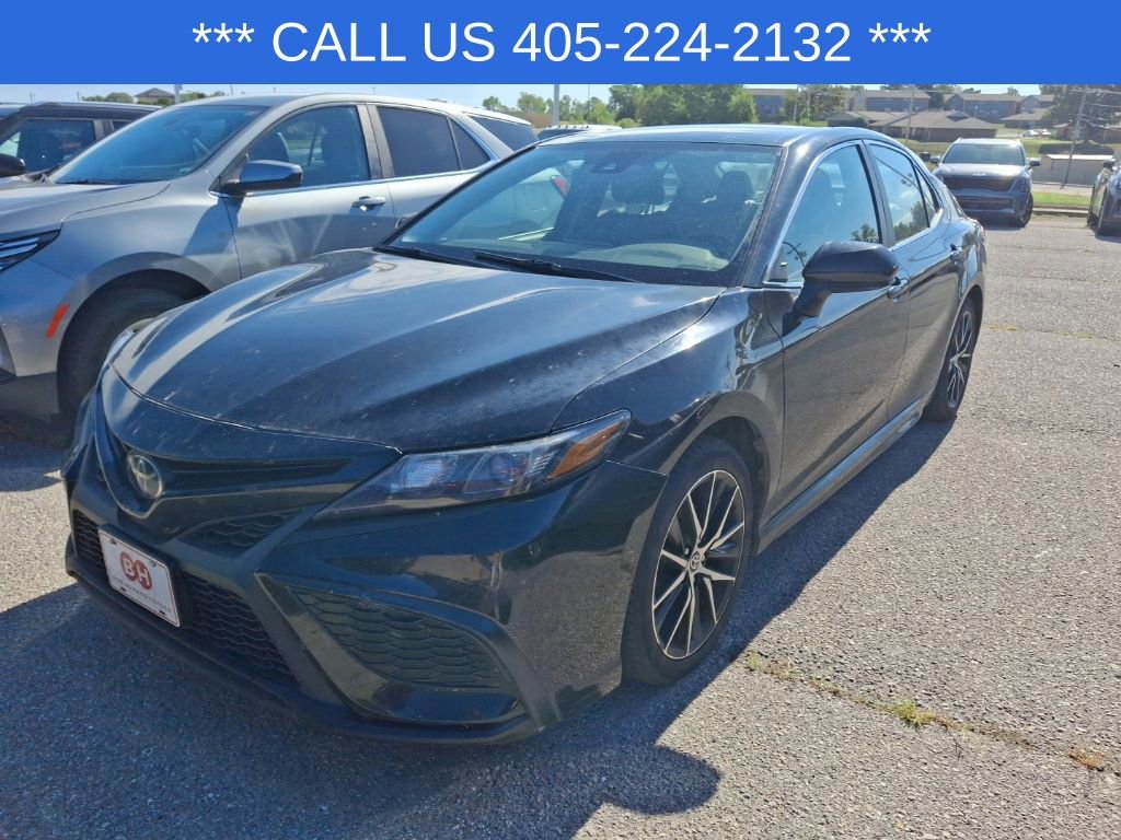 2021 Toyota Camry SE photo 5