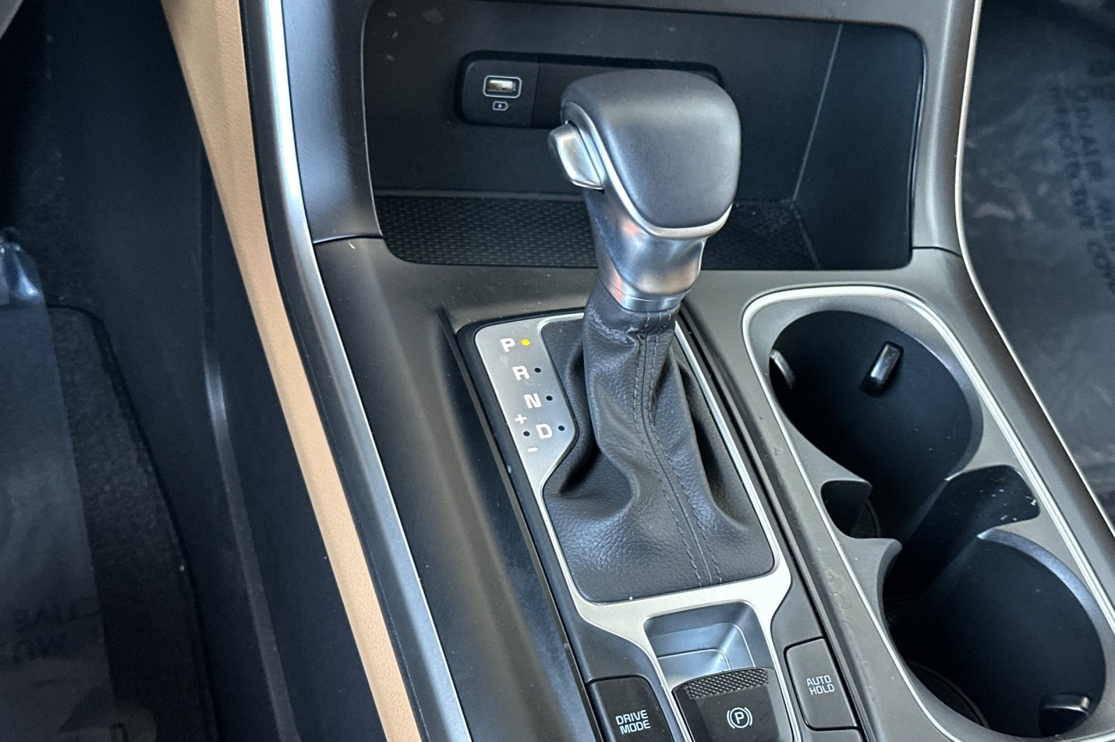 2024 Kia Carnival LX photo 23