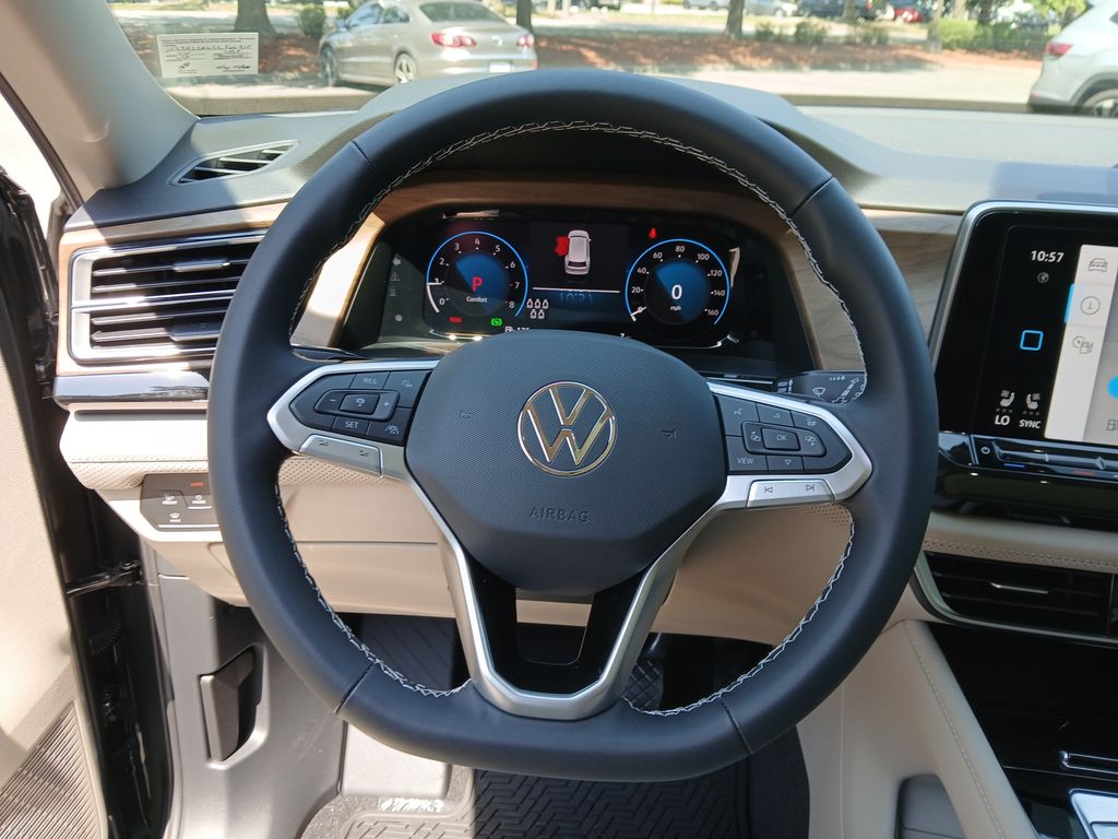 2025 Volkswagen Atlas SE Technology photo 12