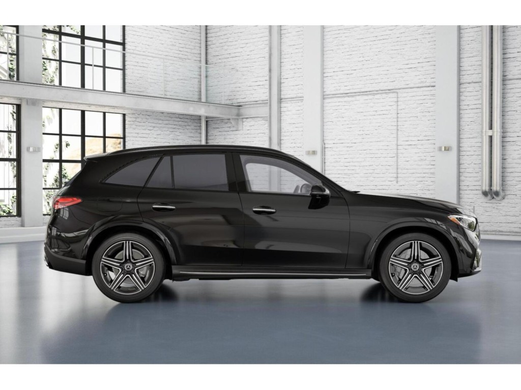2026 Mercedes Benz GLC 300 photo 2