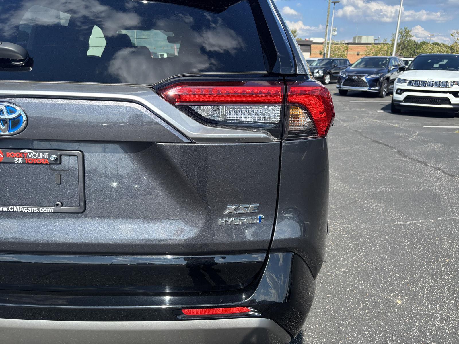 2023 Toyota RAV4 Hybrid XSE photo 38