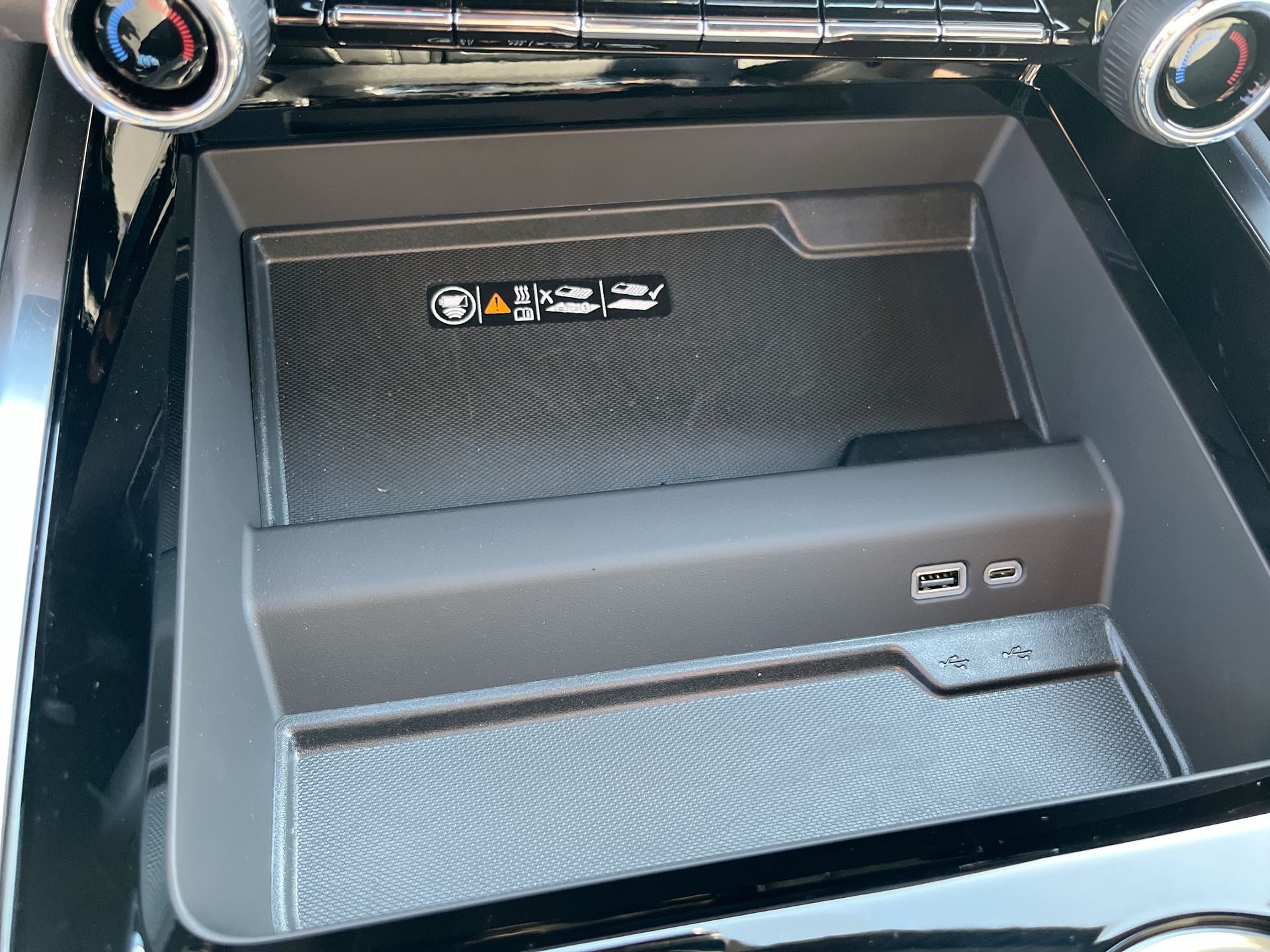 2025 Chevrolet Tahoe Premier photo 33