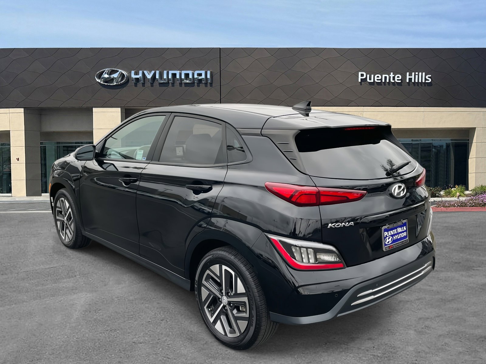 2023 Hyundai Kona Electric Limited photo 2
