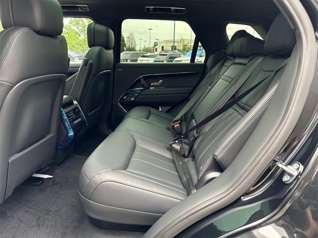 2025 Land Rover Range Rover Sport SE photo 11