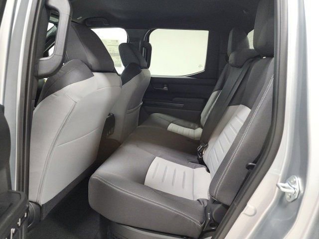 2025 Toyota Tacoma 4x4 TRD photo 12
