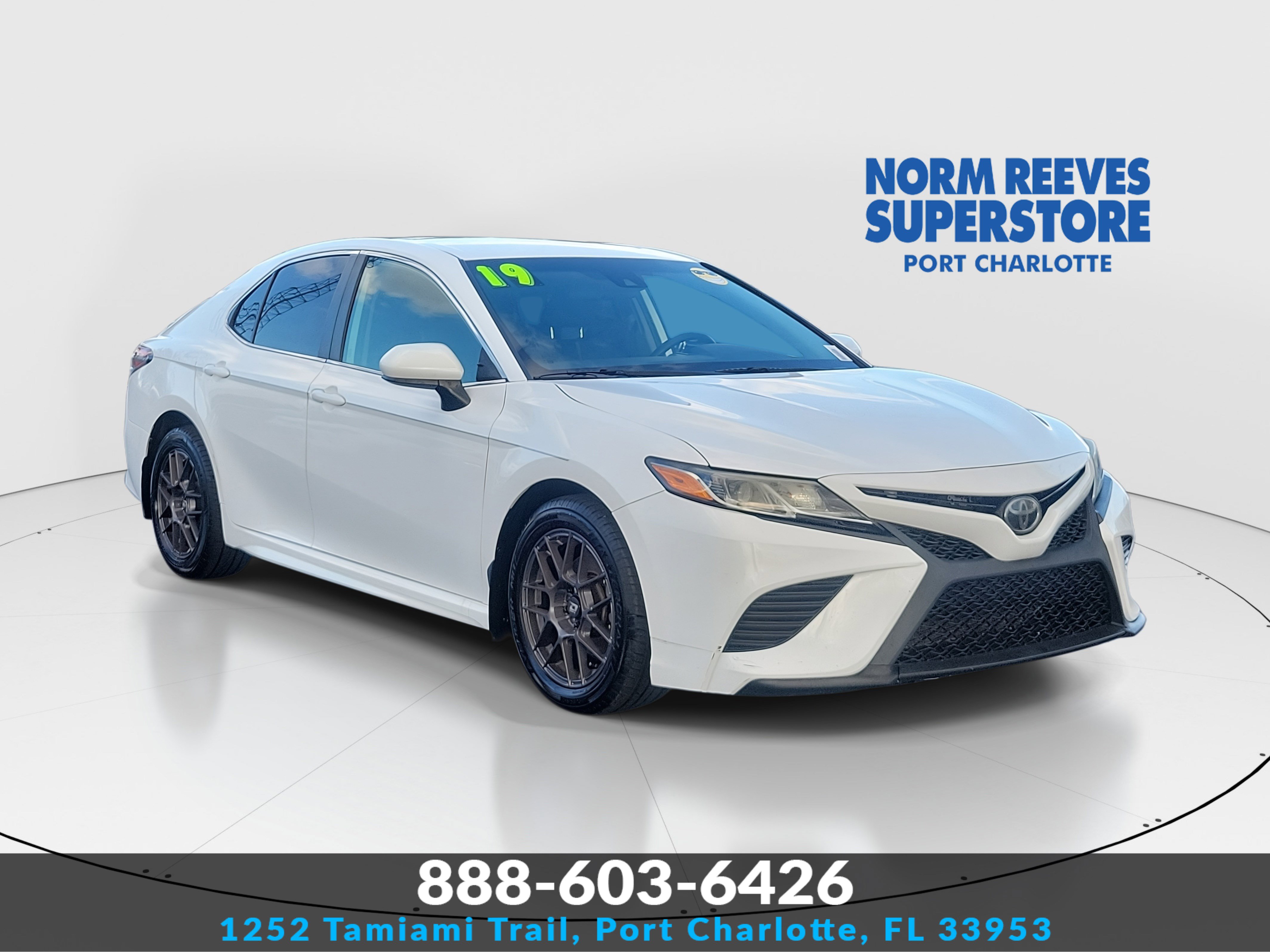 2019 Toyota Camry SE