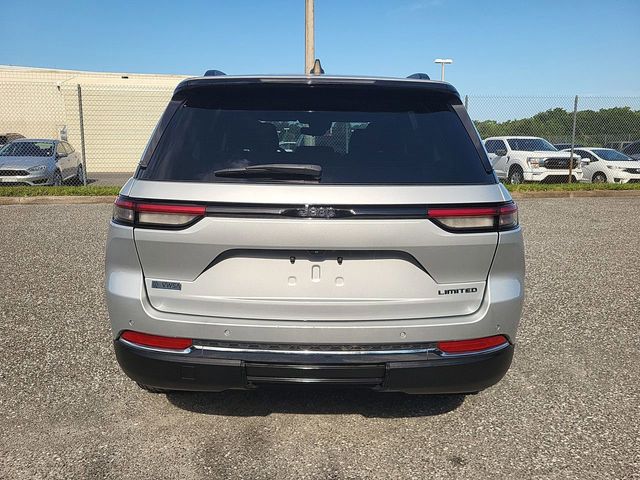 2023 Jeep Grand Cherokee Limited photo 4