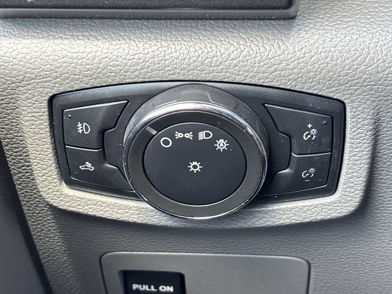2016 Ford F-150 XLT photo 23