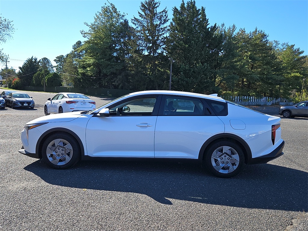 2025 Kia K4 LX photo 4