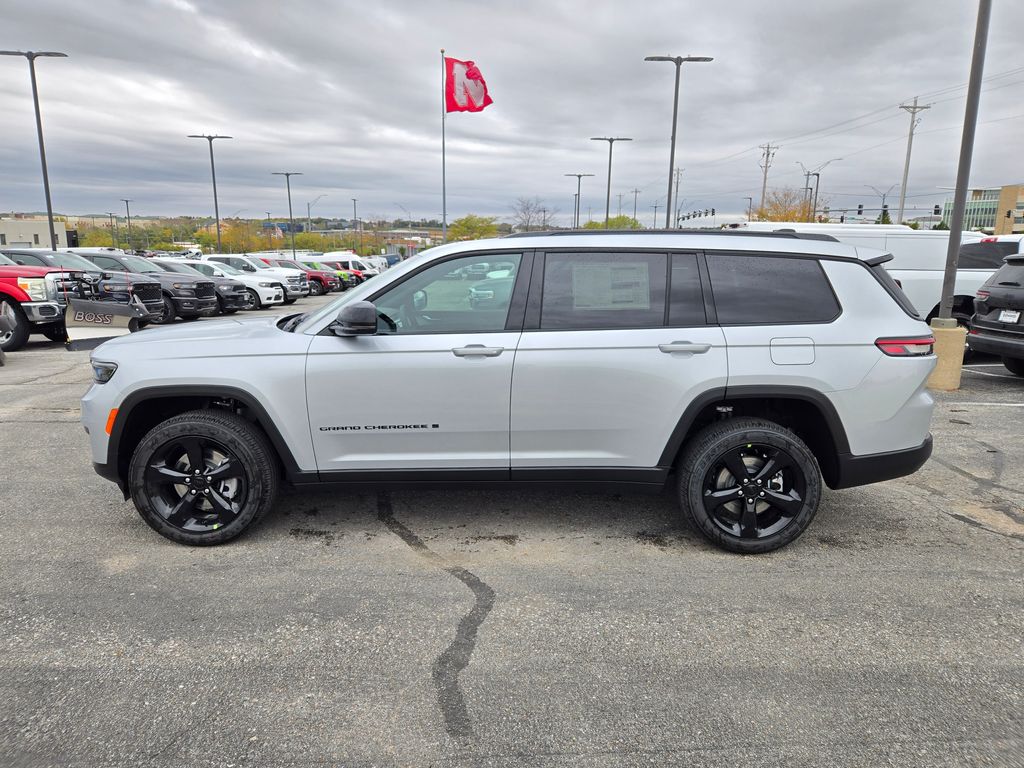 2025 Jeep Grand Cherokee Altitude X photo 3