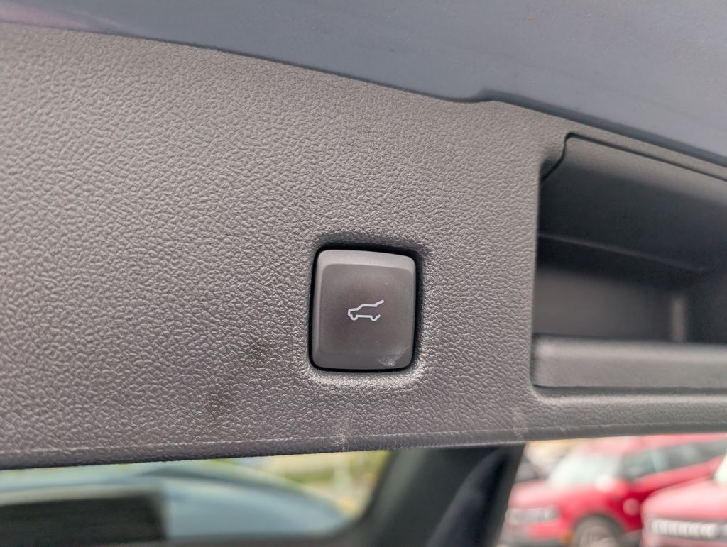 2023 Ford Escape ST-Line photo 8