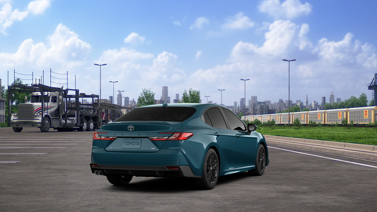 2025 Toyota Camry SE photo 7