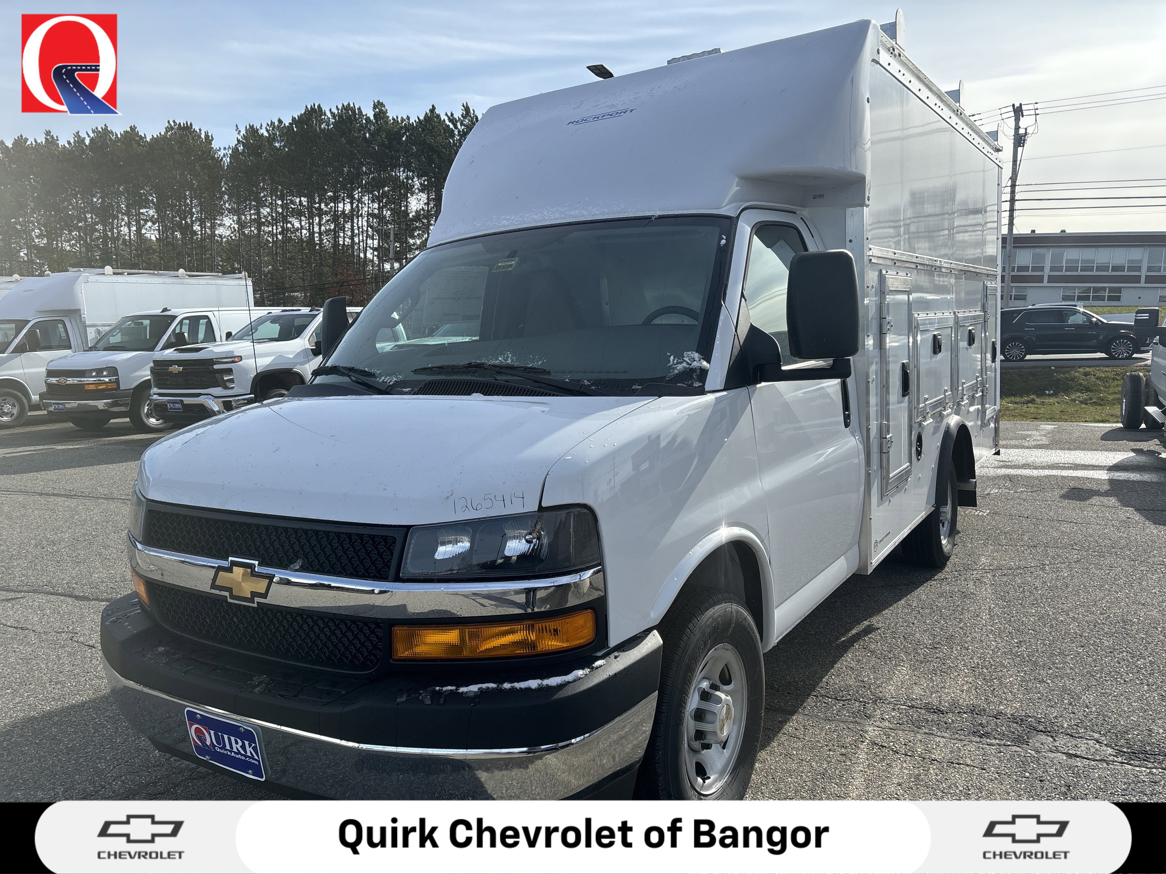 2025 Chevrolet Express Cutaway Base's photo