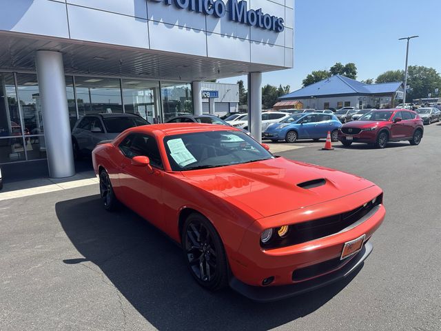 2022 Dodge Challenger GT photo 3