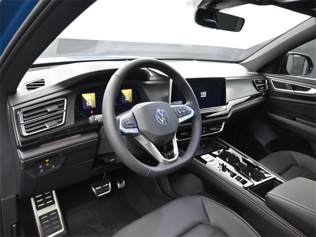 2025 Volkswagen Atlas Cross Sport SEL R-Line photo 25