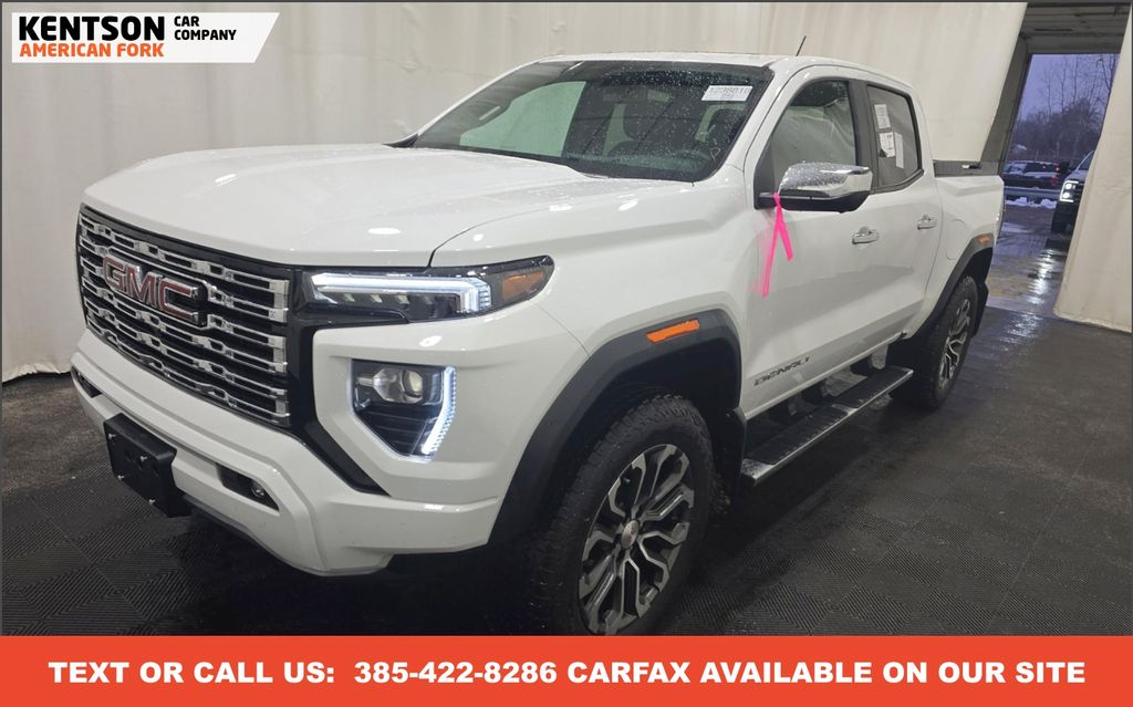 2024 GMC Canyon Denali's photo