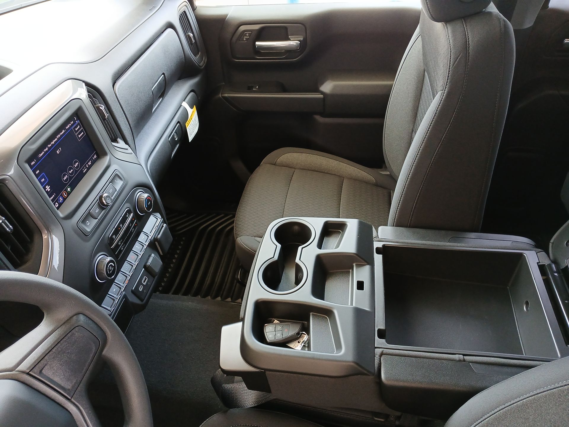 2025 Chevrolet Silverado 1500 Custom photo 24