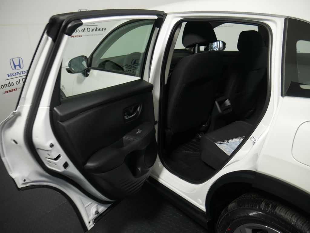2026 Honda HR-V LX photo 8