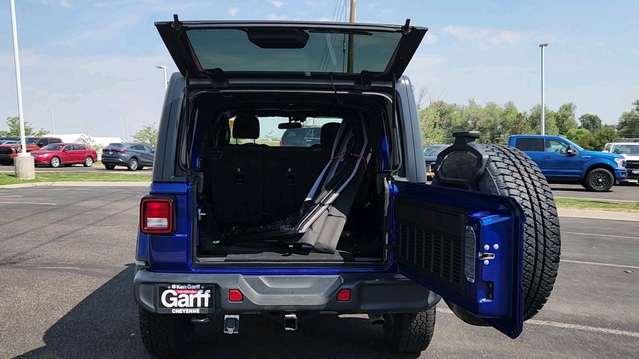 2018 Jeep Wrangler Unlimited Sahara photo 15