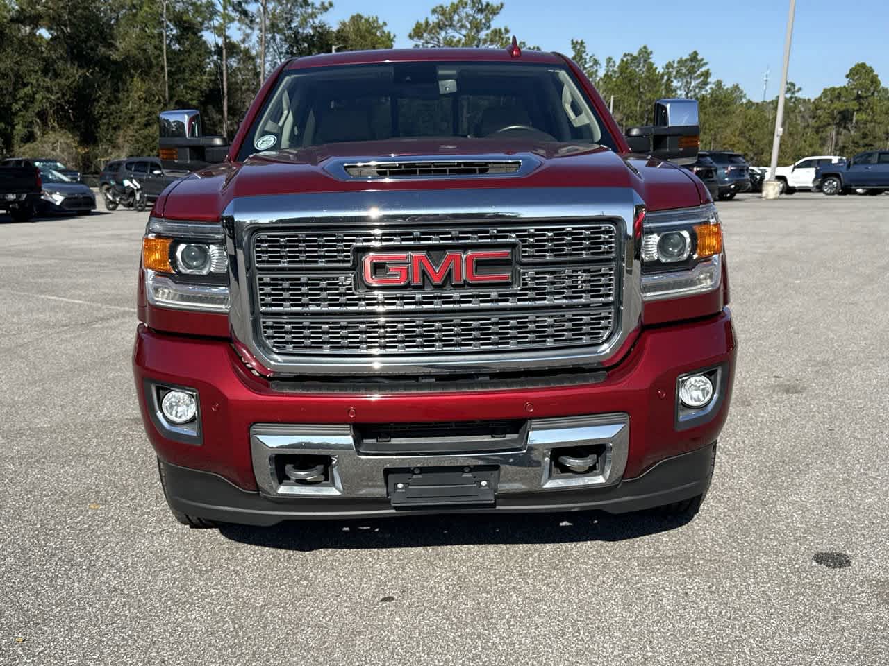 2019 Gmc Sierra HD Denali photo 2