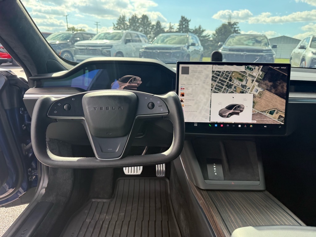 2021 Tesla Model S Plaid photo 14