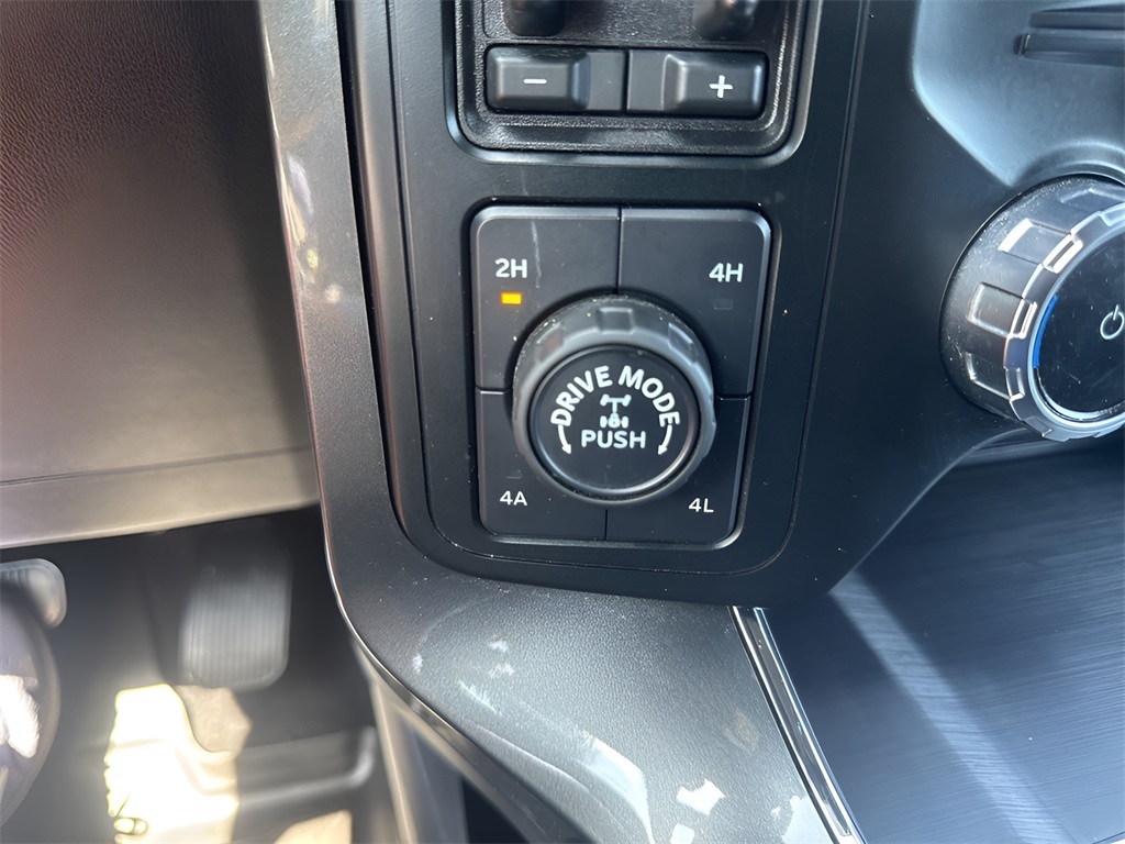 2023 Ford F-150 Lariat photo 21