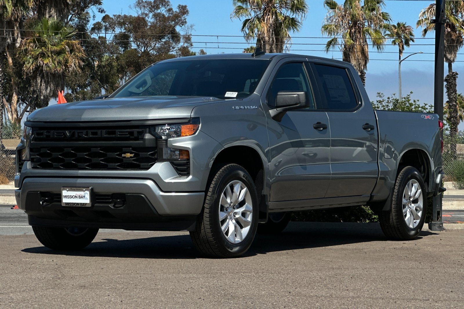2025 Chevrolet Silverado 1500 Custom photo 8